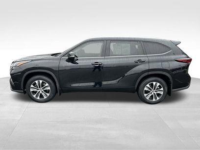 Used 2024 Toyota Highlander XLE