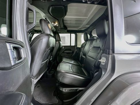 Used 2023 Jeep Wrangler Unlimited Sahara AWD/4WD image 27