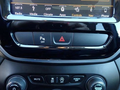 Used 2019 Jeep Cherokee Limited AWD/4WD image 19