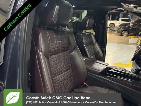 Used 2022 Cadillac Escalade ESV Premium Luxury Platinum AWD/4WD image 40
