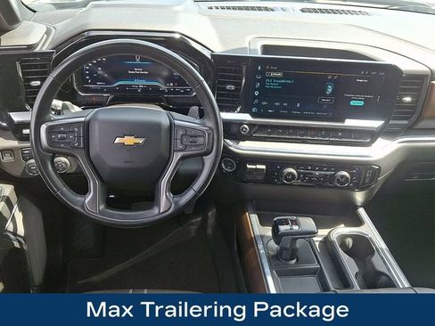 Used 2024 Chevrolet Silverado 1500 High Country w/ Technology Package AWD/4WD image 3