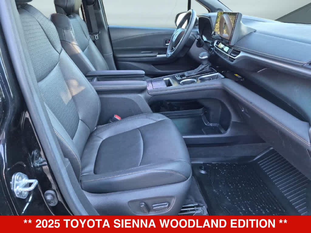 Used 2025 Toyota Sienna XLE Woodland Edition AWD/4WD image 22