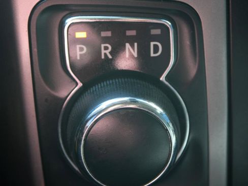 Used 2021 RAM 1500 Classic SLT RWD image 29