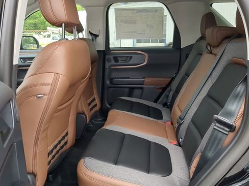 Used 2024 Ford Bronco Sport Outer Banks w/ Tech Package image 16