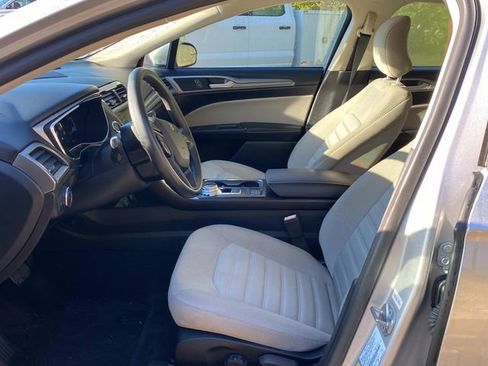 Used 2018 Ford Fusion S image 11