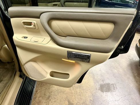 Used 2007 Toyota Land Cruiser image 20
