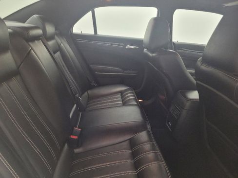 Used 2019 Chrysler 300 S AWD/4WD image 19