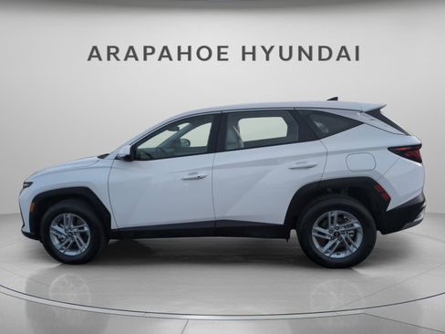 Used 2025 Hyundai Tucson SE image 3
