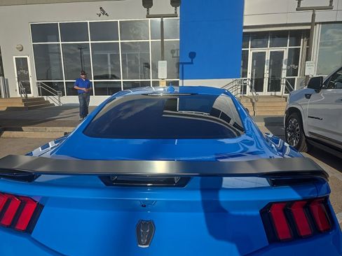 Used 2025 Ford Mustang Dark Horse image 6