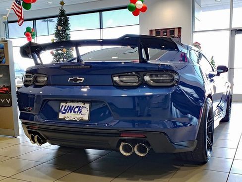 Used 2024 GMC Terrain SLT w/ Infotainment Package II image 24