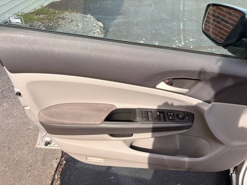 Used 2009 Honda Accord LX image 13
