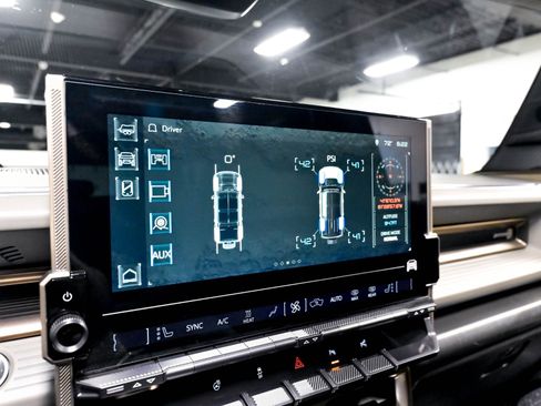 Used 2025 GMC Hummer EV 3X AWD/4WD image 20
