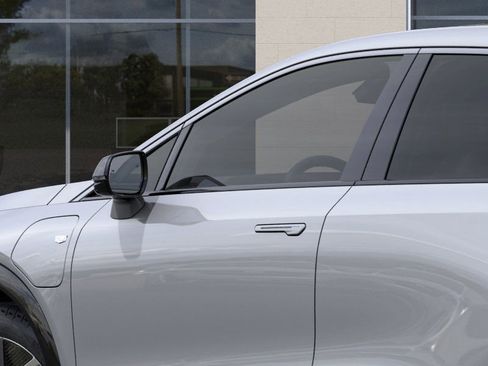 New 2025 Cadillac Optiq Luxury 1 image 41