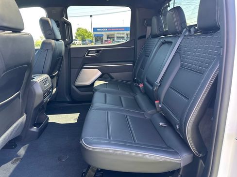 Used 2025 GMC Sierra EV Denali AWD/4WD image 27