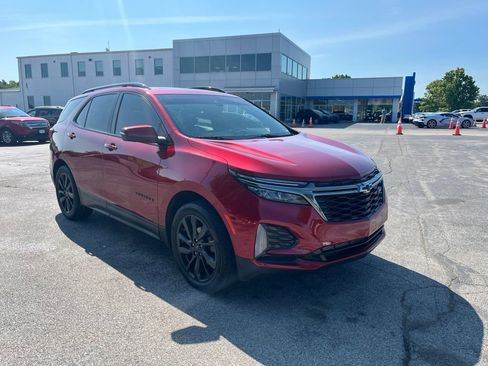 Used 2022 Chevrolet Equinox RS w/ RS Leather Package AWD/4WD image 2