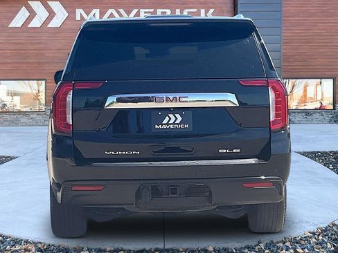 Used 2023 GMC Yukon XL SLE w/ Gmc Pro Safety Plus Package AWD/4WD image 6