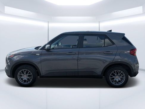 Used 2020 Hyundai Venue SE FWD image 6