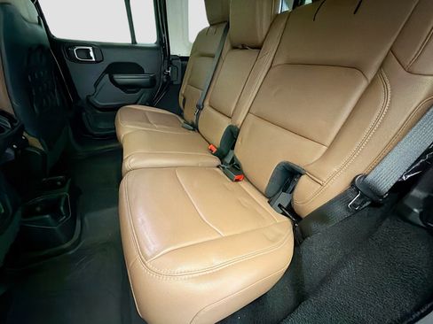 Used 2021 Jeep Wrangler Unlimited Sport AWD/4WD image 13
