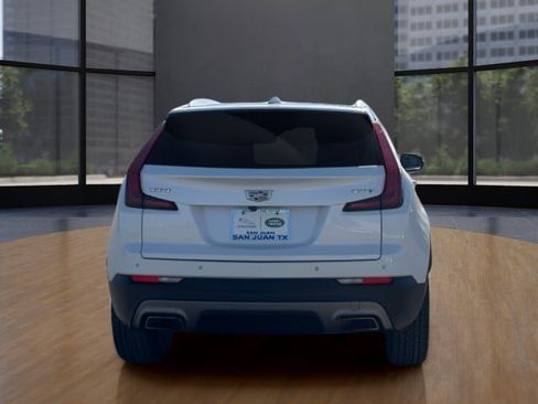 Used 2022 Cadillac XT4 Premium Luxury w/ Enhanced Visibility Package image 4