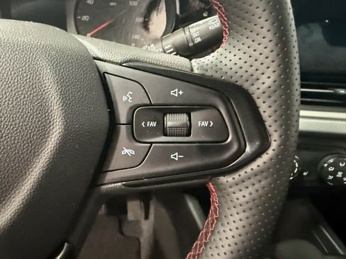 Used 2026 Chevrolet Trax RS w/ Driver Confidence Package FWD image 18