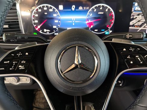 New 2026 Mercedes-Benz GLS 450 4MATIC image 24