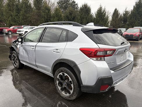 Used 2021 Subaru Crosstrek 2.0i Premium w/ Moonroof Package image 2