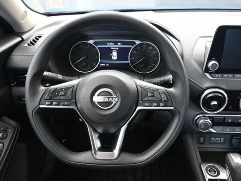 Used 2025 Nissan Sentra SV FWD image 26