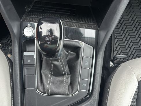 New 2026 Volkswagen Taos SE FWD image 28