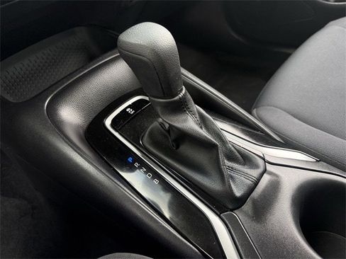 Used 2025 Toyota Corolla LE image 19