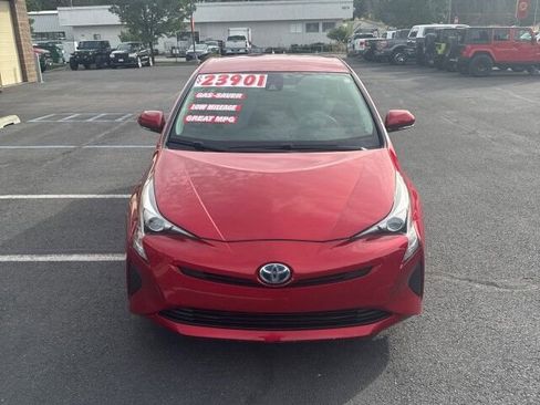 Used 2018 Toyota Prius Two image 3