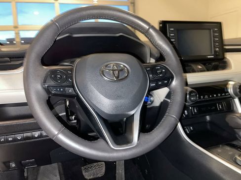 Certified 2021 Toyota RAV4 XLE w/ Convenience Package image 14