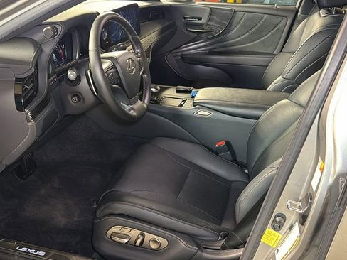 Certified 2021 Lexus LS 500 AWD w/ Accessory Package (Z1) image 19