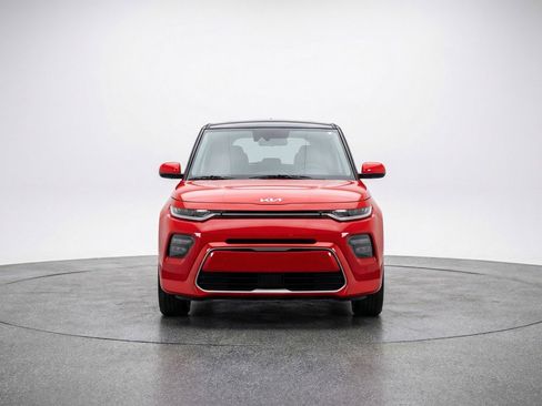 Used 2025 Kia Soul LX w/ LX Technology Package image 2