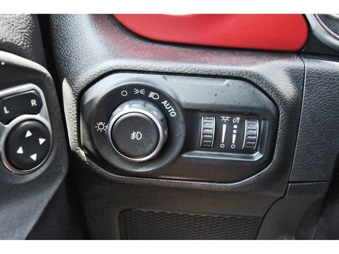 Used 2021 Jeep Wrangler Unlimited Rubicon w/ Steel Bumper Group AWD/4WD image 19