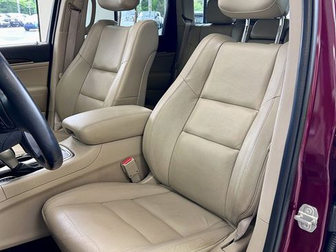 Used 2018 Jeep Grand Cherokee Limited image 14