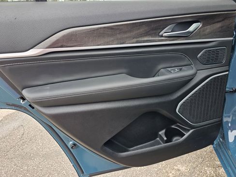 New 2026 Jeep Grand Cherokee L Limited image 33