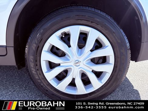 Used 2014 Nissan Rogue S image 30