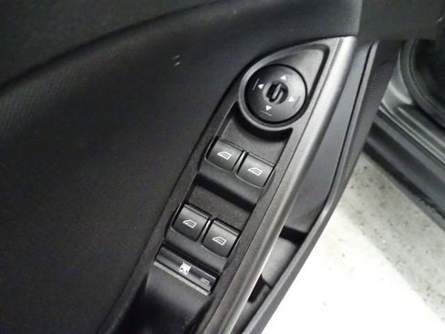 Used 2018 Ford Focus SEL image 8