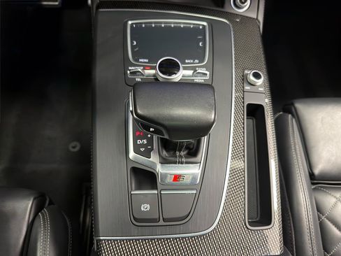 Used 2018 Audi SQ5 Prestige AWD/4WD image 23