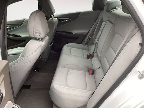 Used 2022 Chevrolet Malibu LT image 13