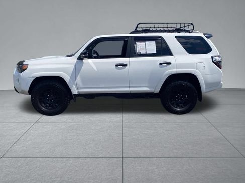 Used 2021 Toyota 4Runner Venture w/ Moonroof Package AWD/4WD image 4