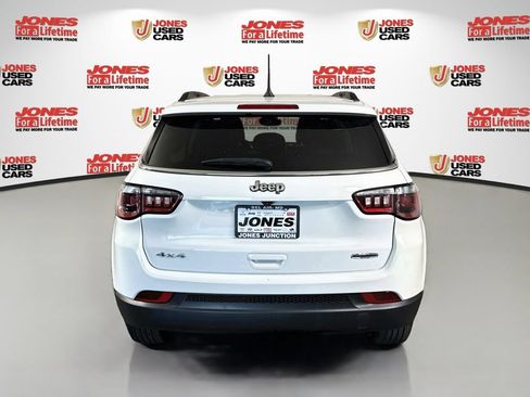 Used 2022 Jeep Compass Latitude w/ Convenience Group AWD/4WD image 14