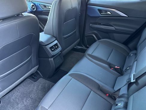 Used 2024 Chevrolet Equinox EV LT FWD image 15