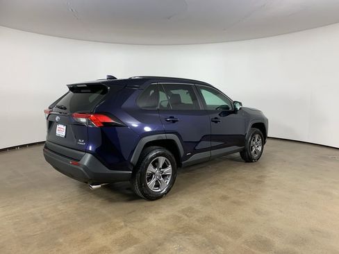 Used 2024 Toyota RAV4 XLE AWD/4WD image 8