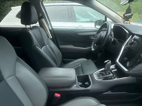 Used 2021 Subaru Outback Onyx Edition XT w/ Popular Package #2 AWD/4WD image 11