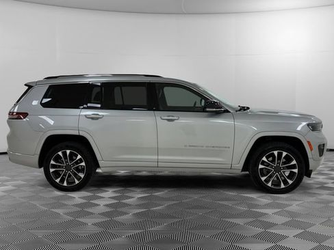 Used 2021 Jeep Grand Cherokee L Overland w/ Luxury Tech Group IV AWD/4WD image 6