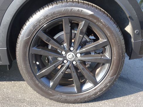 Certified 2024 Jaguar E-PACE R-Dynamic SE AWD/4WD image 36
