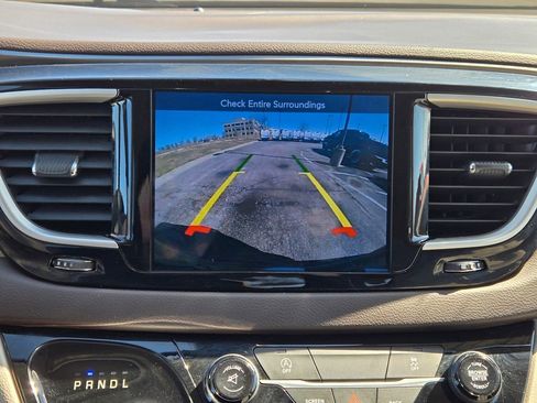 Used 2017 Chrysler Pacifica Touring w/ Tire & Wheel Group image 24