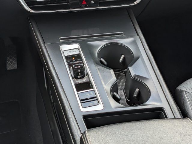 Used 2024 Volkswagen Atlas SE FWD image 14
