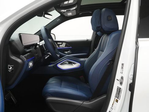 New 2026 Mercedes-Benz GLS 580 4MATIC image 2